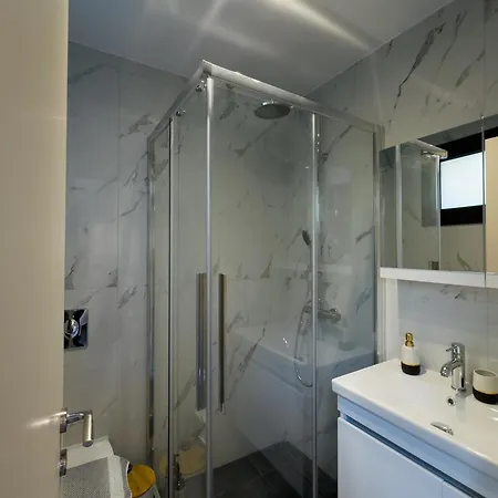 Downtown Apartment *